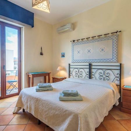 Il Leccio Bed & Breakfast ตอร์โตลี ภายนอก รูปภาพ