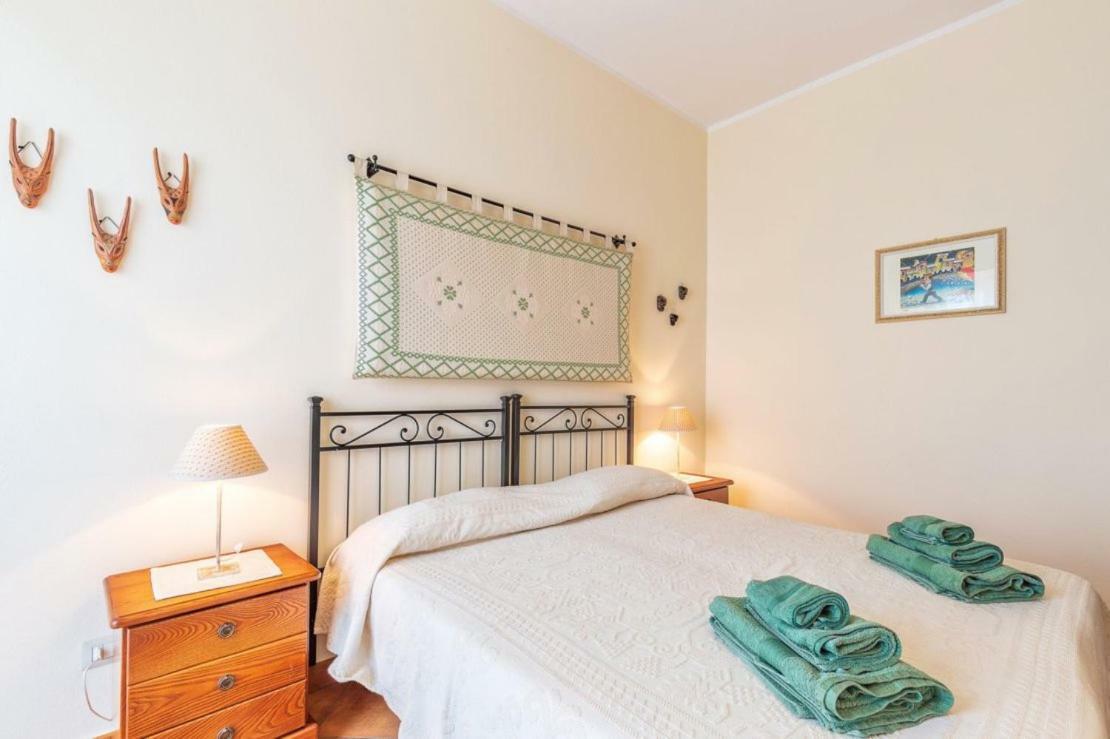 Il Leccio Bed & Breakfast ตอร์โตลี ภายนอก รูปภาพ