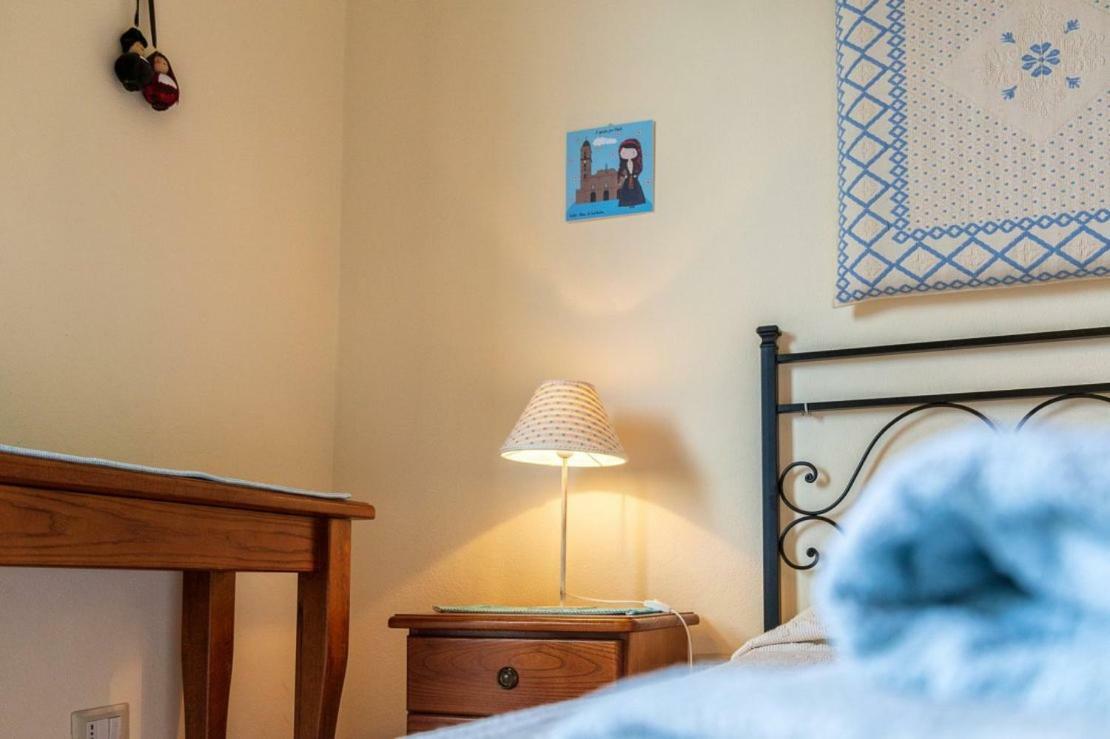 Il Leccio Bed & Breakfast ตอร์โตลี ภายนอก รูปภาพ