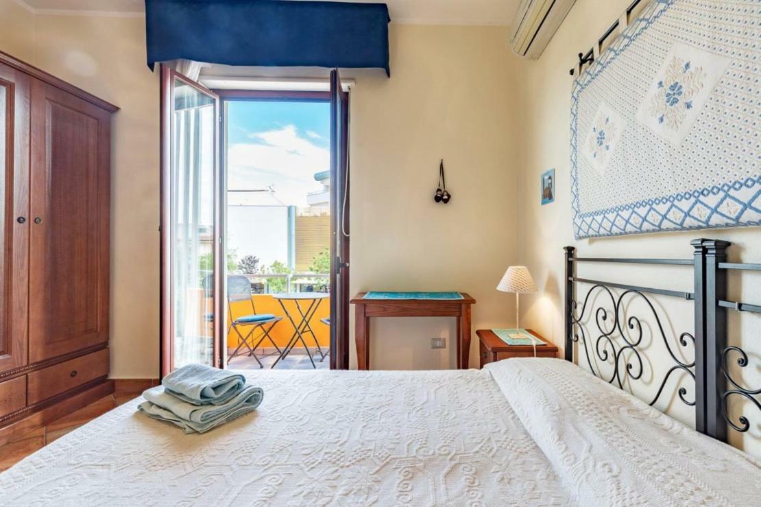 Il Leccio Bed & Breakfast ตอร์โตลี ภายนอก รูปภาพ